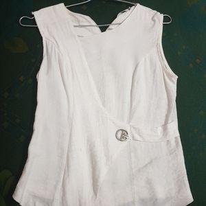 Solid color Tank Top with loose design in Vintage style. Cool stretchy sleeveles